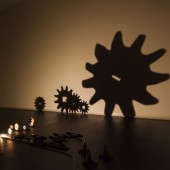 Tác phẩm tại triển lãm danh tiếng bị phá hoại bởi các học sinh